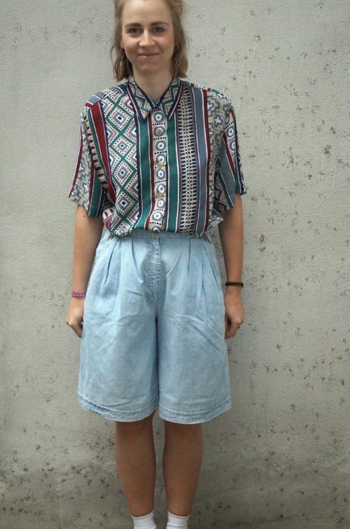 Vintage-Jeanshose-Kurz