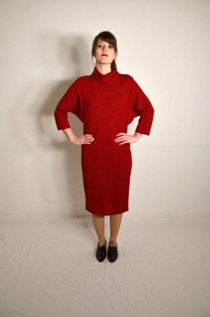 Rotes Vintage Kleid mit Rollkragen