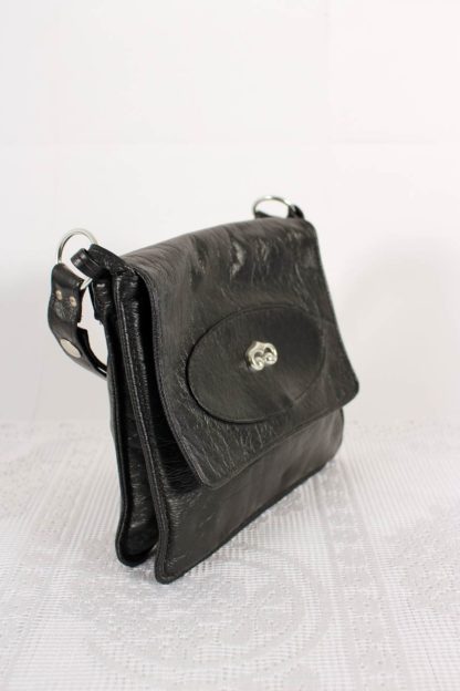 schwarze-vintage-handtasche