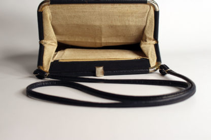 schwarze-handtasche-vintage