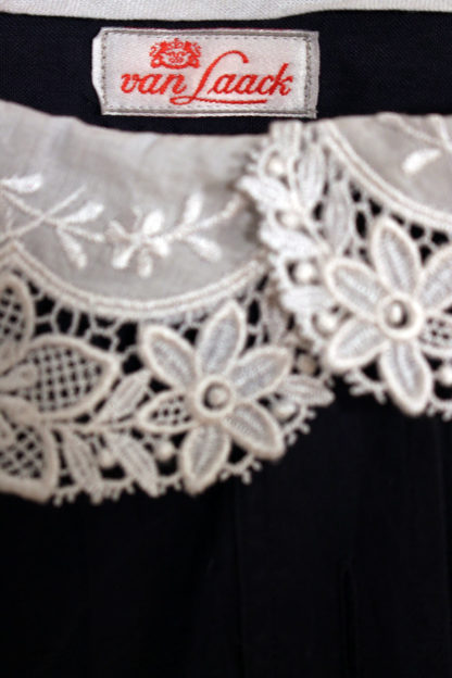 spitzenkragen-kleid-van-laack