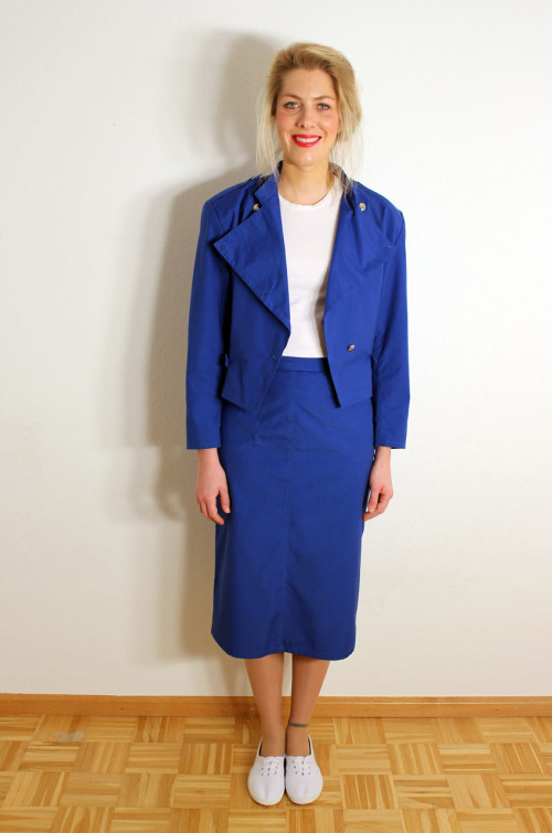 vintage-damen-kostuem-blau
