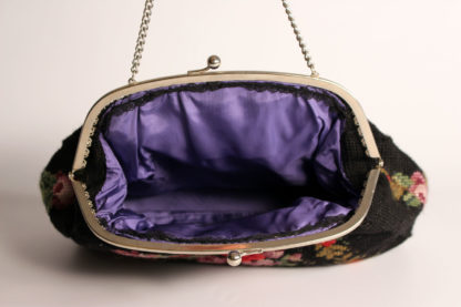 vintage-handtasche-mit-kette