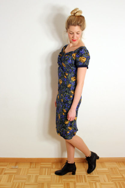 vintage-kleid-blumenmuster