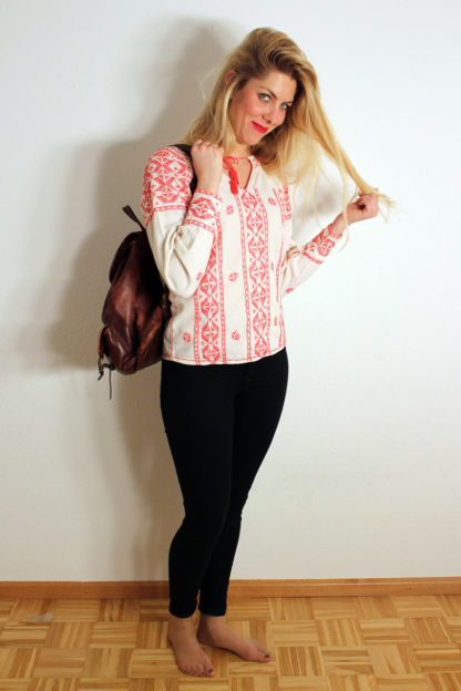 vintage-shirt-rot-weiss