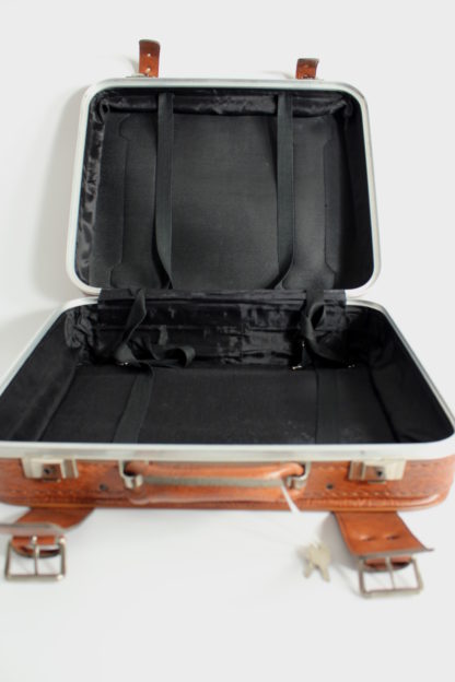 secondhand-koffer-braun-innen