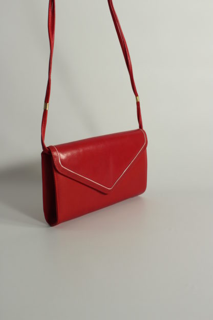 vintage-tasche-rot-seite