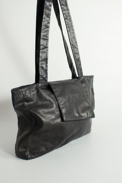 vintage-tasche-schwarz-seite
