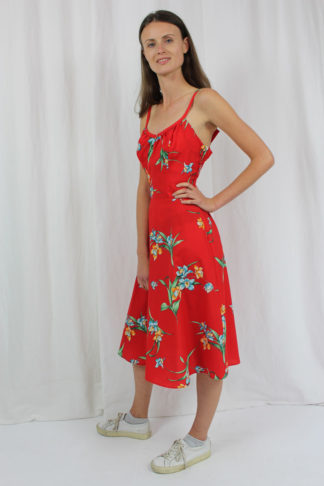 vintage dress red with flowers