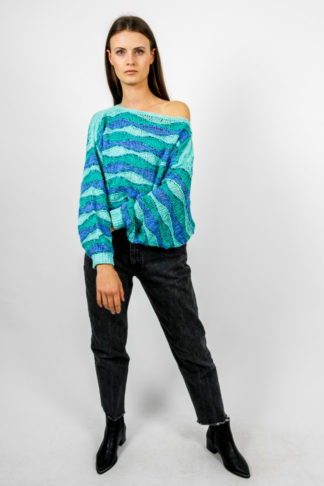 wellenmuster blau pullover