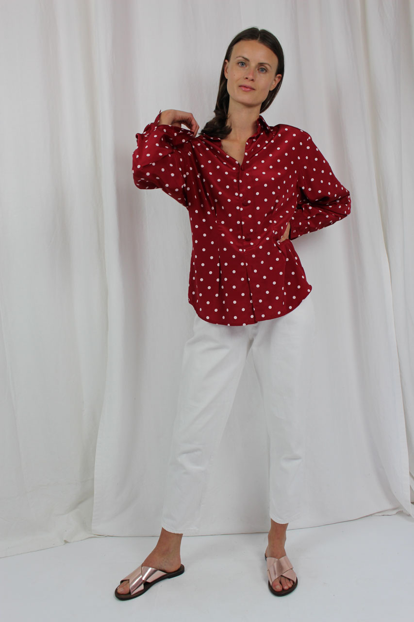 Rote bluse mit schwarzen punkten Clearance
