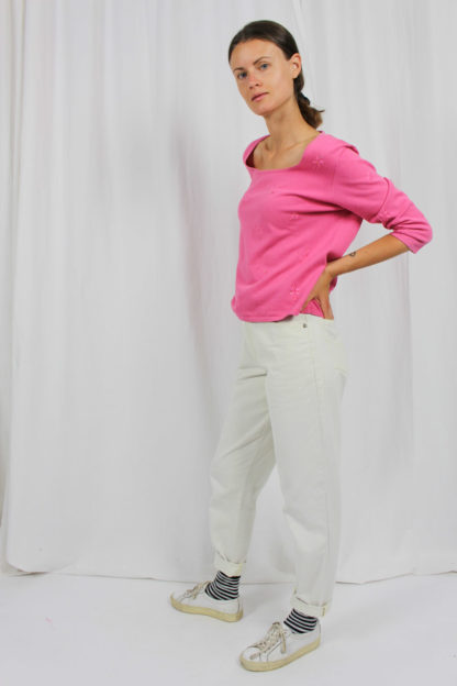rosa Shirt mit Blumen