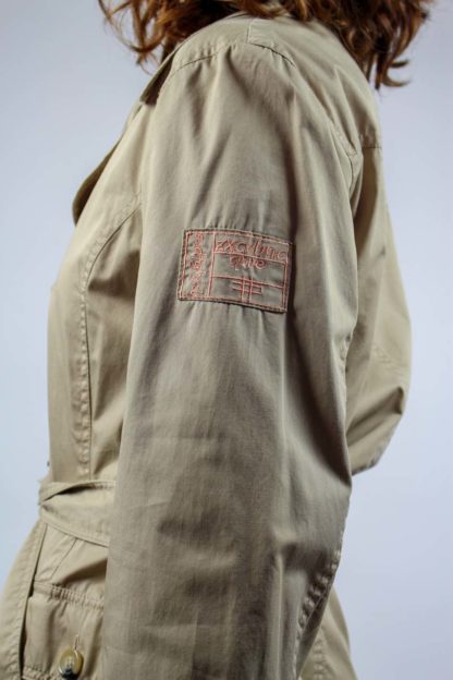 beige Jacke mit Kapuze