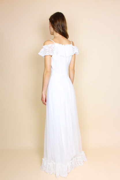 Langes Hochzeitskleid